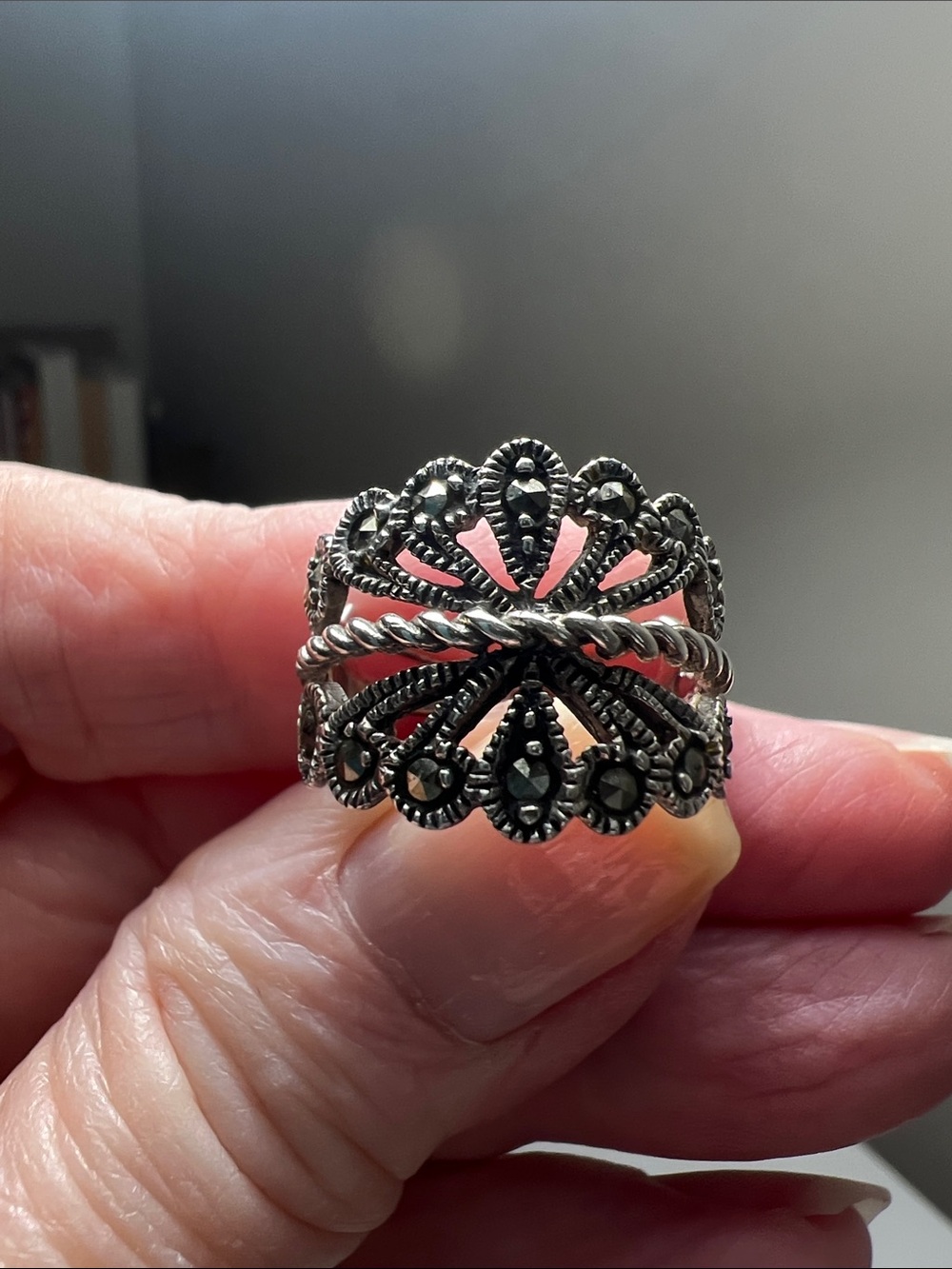 Intricate Silver-Tone Filigree Statement Ring - Vintage